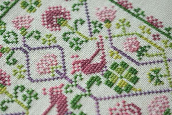 Tela Artis - Tree of Life - Clover Counted Cross Stitch Kit - Image 4