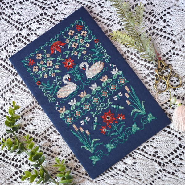 Tela Artis - Love in the Reeds - Counted Cross Stitch Kit - Image 3