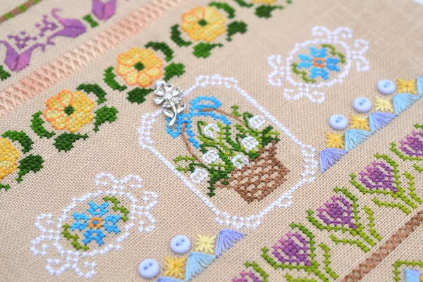 Tela Artis - First Flowers Counted Cross Stitch Kit - Image 3
